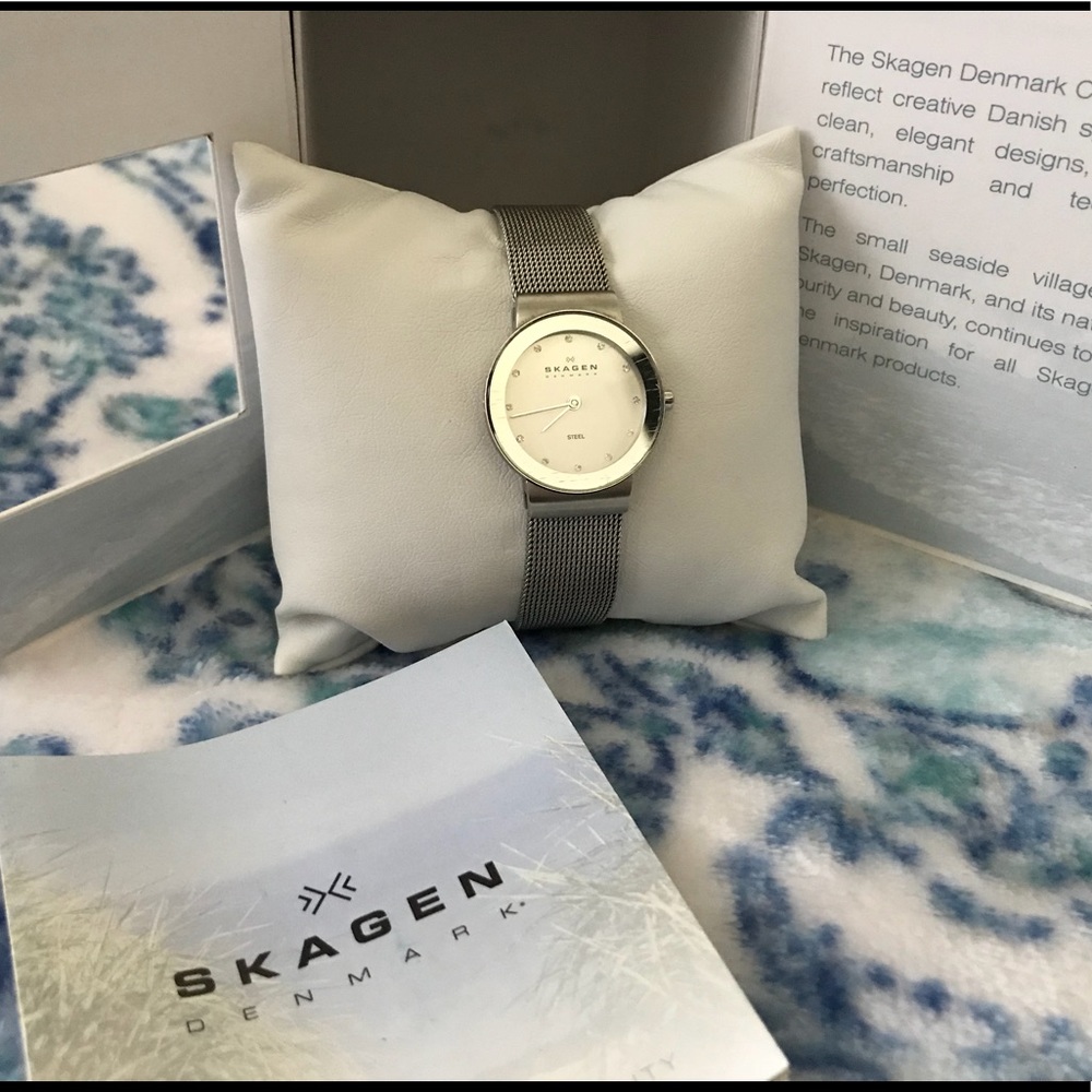 SKAGEN woman’s mesh stainless steel watch